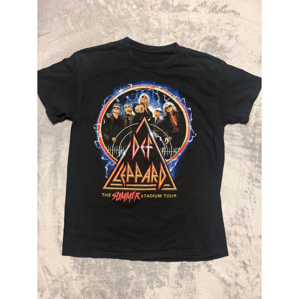 Def Leppard Graphic T-Shirt Mens Small Black Summer Stadium Tour Band Tee